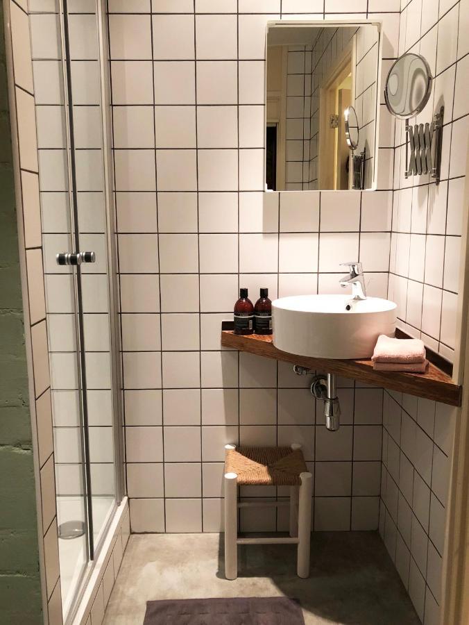 The Old Garage Bed & Breakfast Berkel-Enschot ภายนอก รูปภาพ
